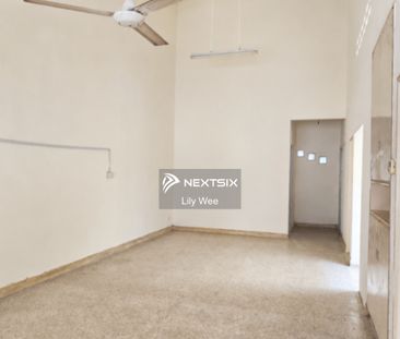 Taman Pelangi (JB Town) Single Storey Terrace House - Photo 2