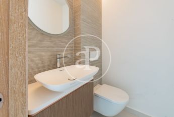 Triplex penthouse for rent in La Finca