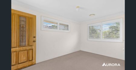 Spacious Clayfield Townhouse with Private Balcony & Courtyard - Photo 2