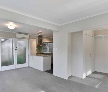 LIGHT AND BRIGHT IN A PRIME LOCATION - ST MARYS BAY - Photo 1