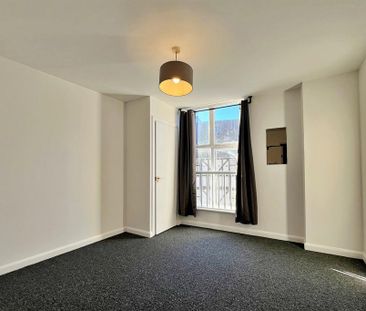 3 bedroom flat to rent - Photo 1