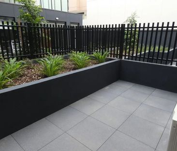 “One bedroom apartment close to everything in Chadstone” - Photo 6