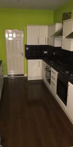 7 bedroom terraced house to rent - Photo 4