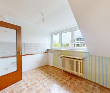 IMMOPARTNER - 3-Zimmer-Dachgeschosswohnung mit Balkon und Garage - Foto 2