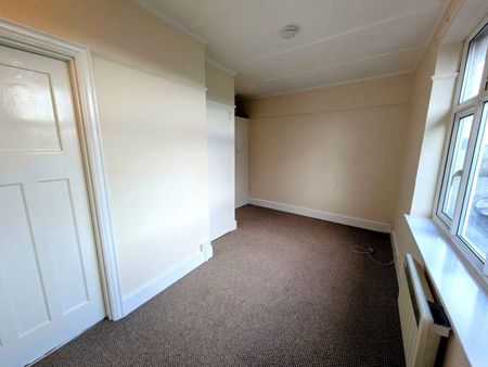 Churchtown, Mullion, Helston, Cornwall, TR12 - Photo 2