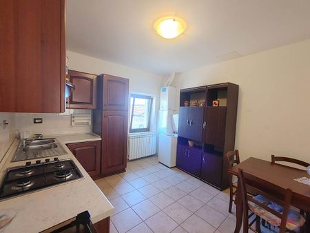 Appartamento con 2 camere ammobiliato - Photo 4