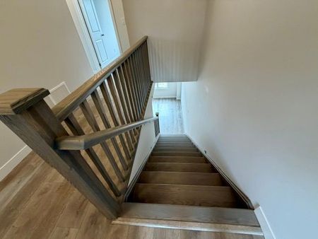For Lease - 25 Strath Crescent, Springwater, Ontario - Photo 2