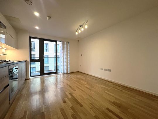 Studio to rent - Photo 1