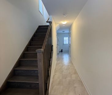 For Lease - 29 Hine Road, Brantford, Ontario - Photo 4