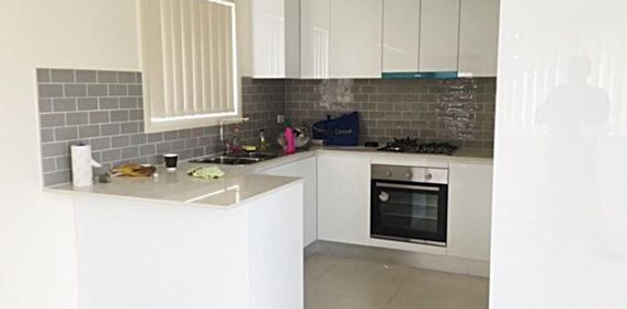 Neat & Low-Maintenance 2-Bedroom Granny Flat - Photo 2