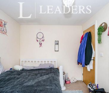 3 bedroom terraced house to rent - Photo 4