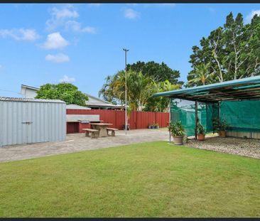 Charming Classic Home in a Quiet Brighton Street - Photo 5