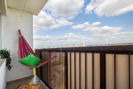 2 osobne pokoje, niezależna kuchnia, balkon - Zdjęcie 2