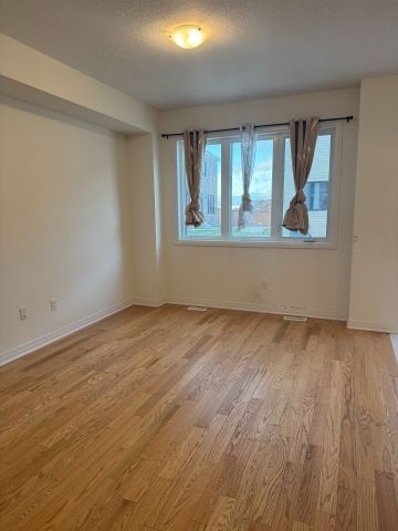 For Lease - 128 Varsity Drive, Welland, Ontario - Photo 5