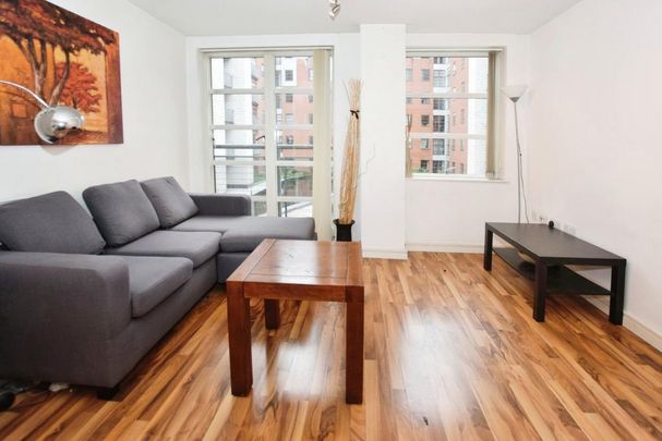 2 bedroom flat to rent - Photo 1