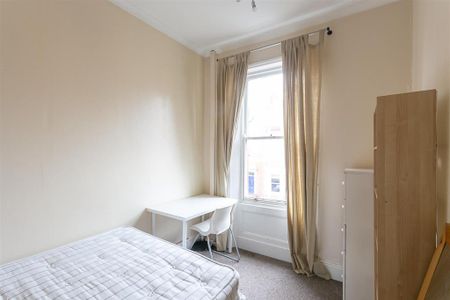 5 bedroom maisonette to rent - Photo 4