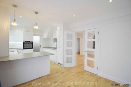 3 bedroom property to rent in London - Photo 5