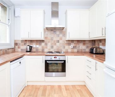 * GAS & ELECTRIC INCLUDED IN RENT* A stylish two bedroom ground flo... - Photo 6