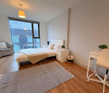 Studio to rent - Photo 3