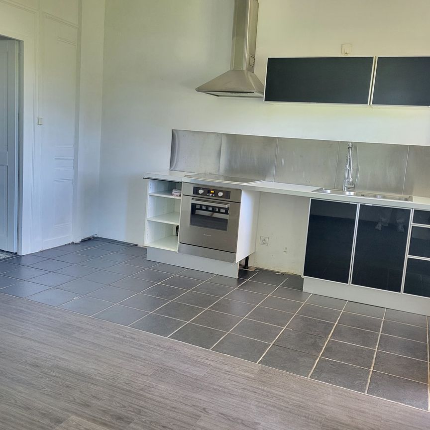Location Maison 3 pièces 78m² NEUVILLE SUR SAONE 69250 - Photo 1
