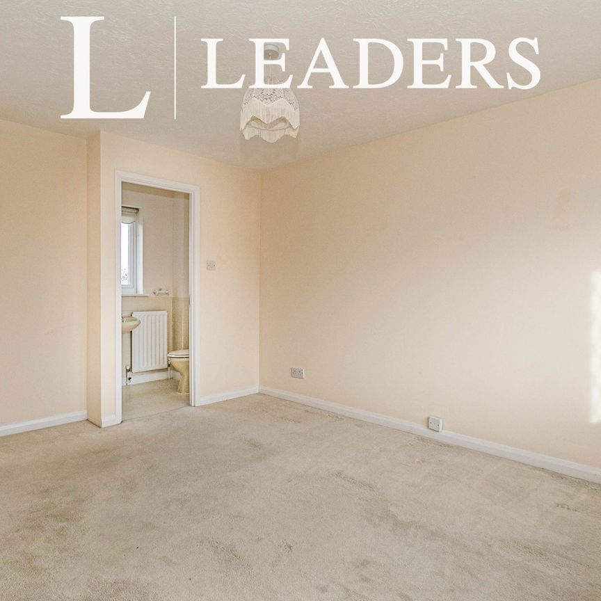 3 bedroom house to rent Doe Copse Way, New Milton, BH25 - Photo 1