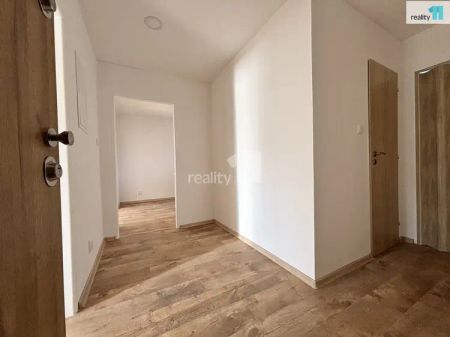 Pronájem bytu 2+1 po kompletní rekonstrukci, 52 m – Nový Bor - Photo 5