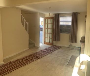 77 Main Street, Kircubbin, BT22 2SR - Photo 2