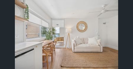Experience beachside living in one-bedroom apartment, minutes from Manly beach - $1,260/week furnished inc bills and Wifi - Photo 2
