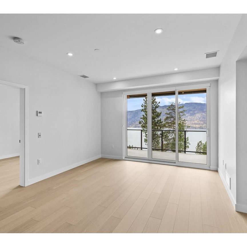 Lovely Lakeviews at ZARA 2 - Photo 1