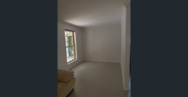 Granny flat available now in Gaven - Photo 1