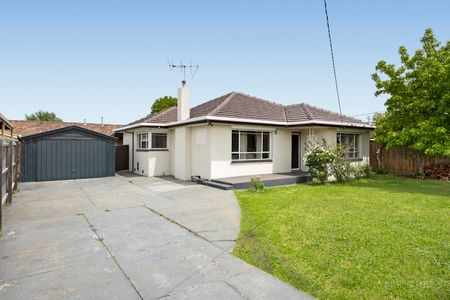 1 Queen St, Lalor VIC 3075 - House For Rent | Domain - Photo 3
