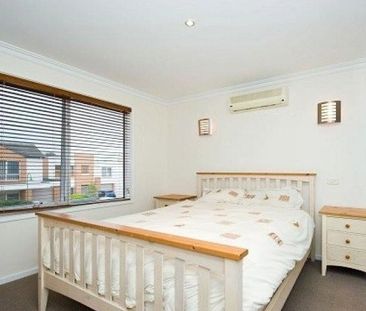 A Hop, Skip and a Jump to Everything!! - Photo 6