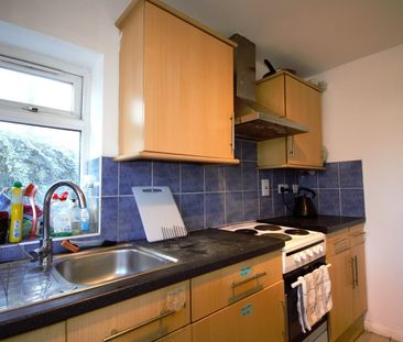 Room in a Shared House, Taylors Green, W3 - Photo 3