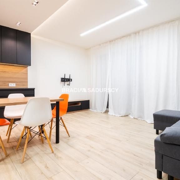 Mieszkanie małopolskie Wieliczka powierzchnia 55.0 m² C206-WM-27993 - Фото 1