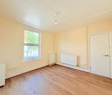 2 bedroom house to rent - Photo 3