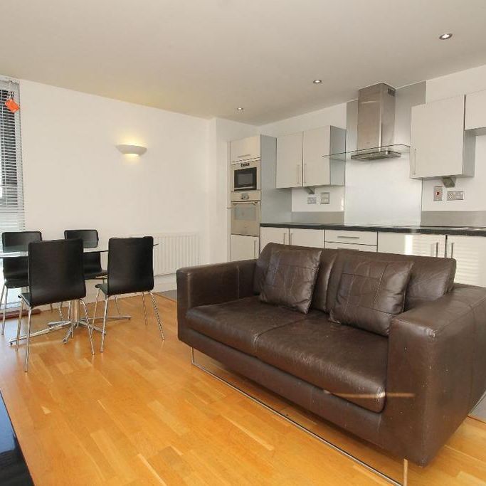 2 bedroom flat to rent - Photo 1