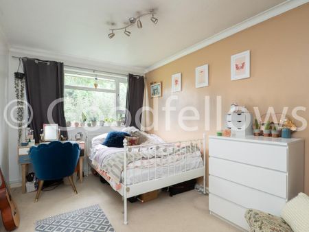 2 bedroom maisonette to rent - Photo 4