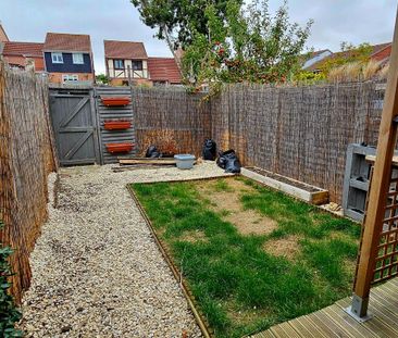 2 bedroom terraced house to rent - Photo 4