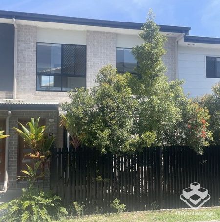 Townhouse 4Bedroom, 2car garage - Photo 5