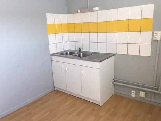 Location : Appartement 2 pièces 44 m2 – GRAND CHARMONT - Photo 1