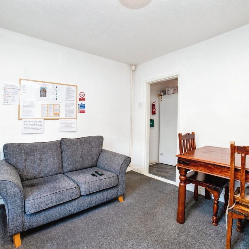 GeorgeStreet, MANSFIELD - Photo 1