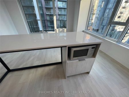 For Lease - 35 Tubman Avenue Unit# 813, Toronto, Ontario - Photo 4
