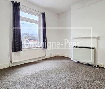 Worplesdon Road, Guildford - Photo 2