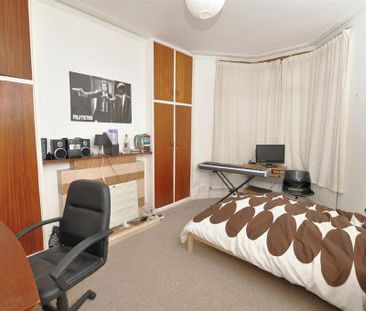 5 bedroom terraced house to rent - Photo 4