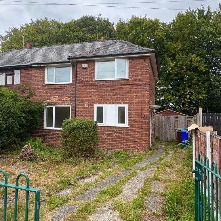 3 bedroom semi-detached house to rent - Photo 1