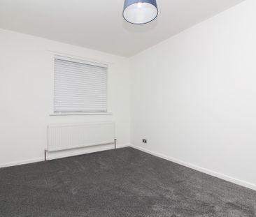 1 Bedroom Semi-Detached Bungalow - Photo 3