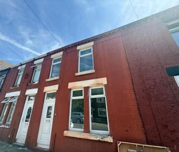 3 bedroom terraced house to rent - Photo 6