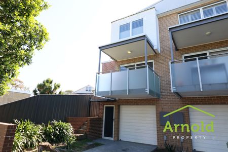 ADAMSTOWN MODERN 2 BEDROOMS - Photo 4