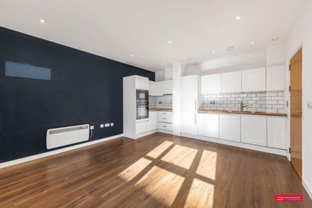 2 bedroom flat to rent - Photo 4