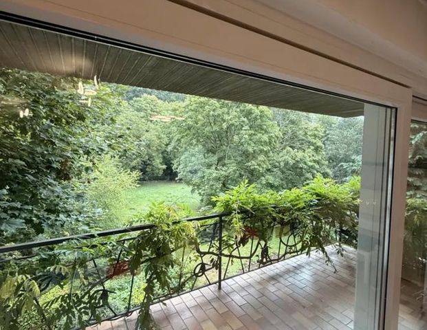 Gemütliche 1-Zi.-Wohnung mit herrlichem Blick ins Walluftal - Foto 1